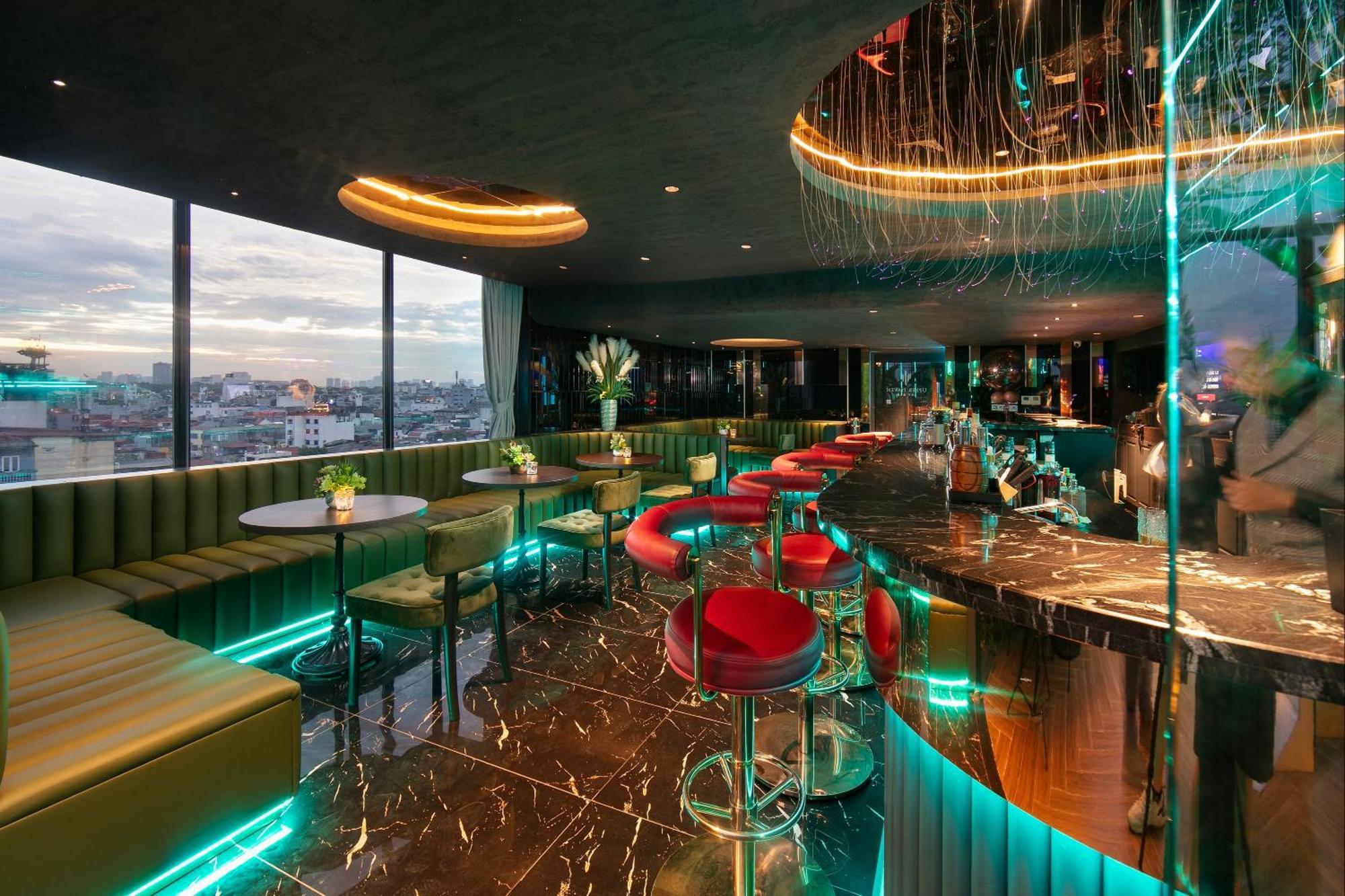 May De Ville Crown Hotel ハノイ市 エクステリア 写真 Sky Bar