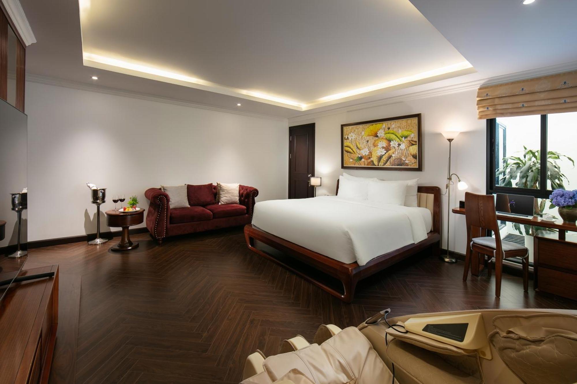 May De Ville Crown Hotel ハノイ市 エクステリア 写真 Deluxe Suite