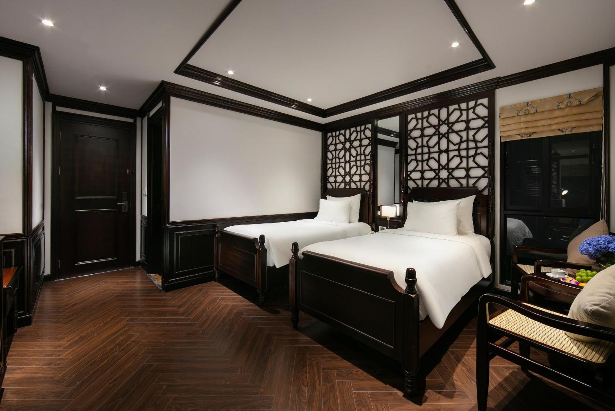 May De Ville Crown Hotel ハノイ市 エクステリア 写真 Deluxe twin room