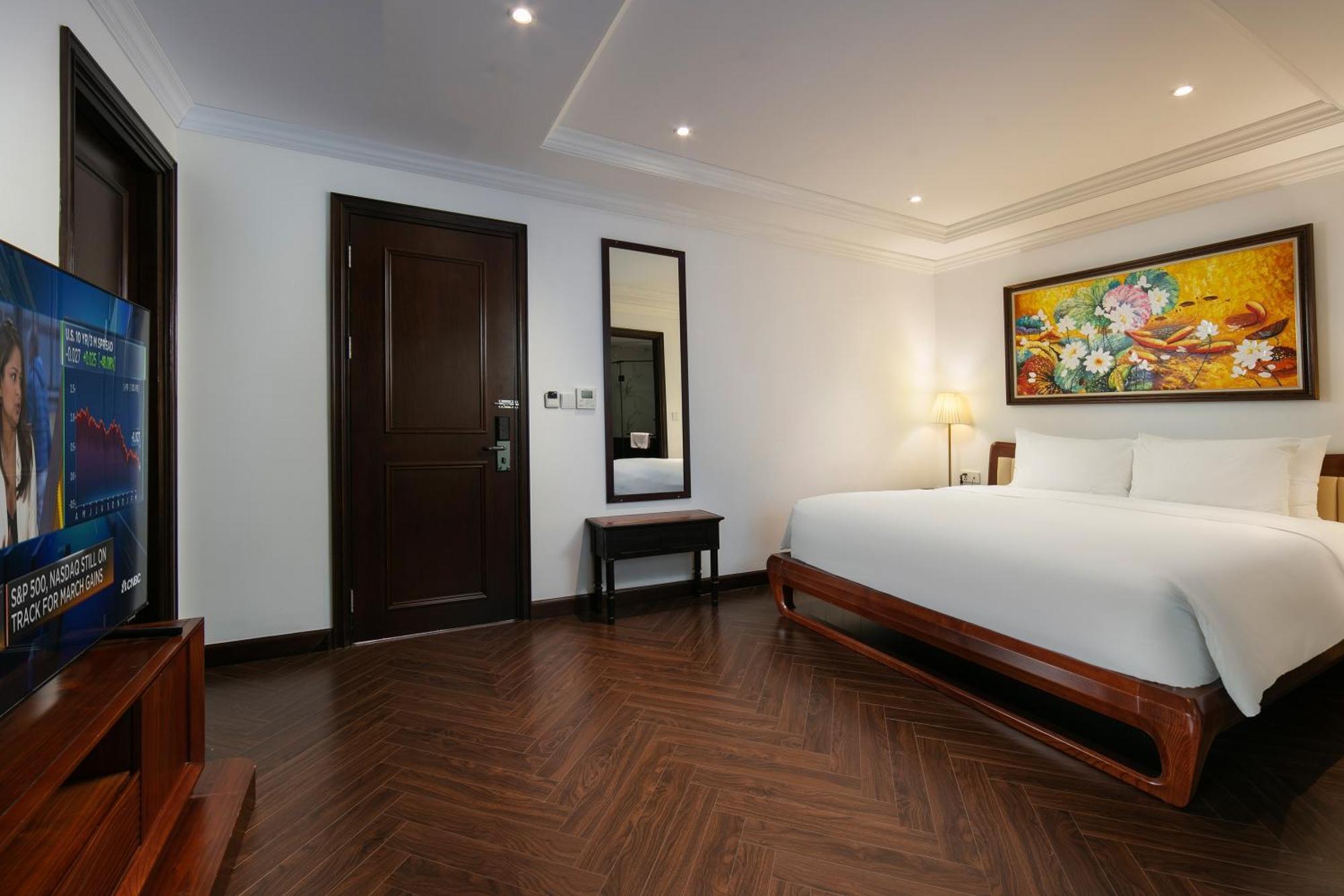 May De Ville Crown Hotel ハノイ市 エクステリア 写真 Deluxe Room