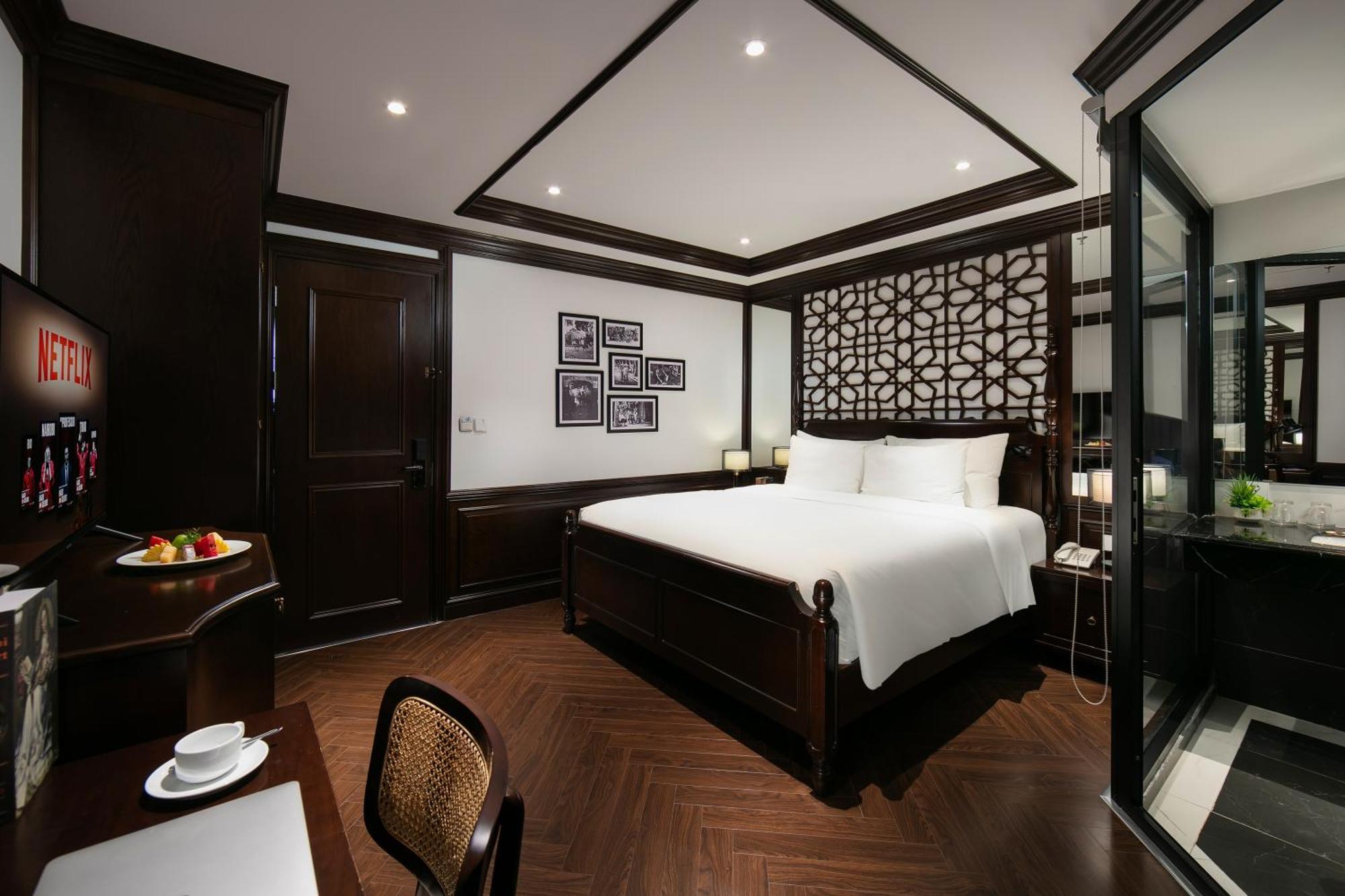 May De Ville Crown Hotel ハノイ市 エクステリア 写真 Deluxe Suite