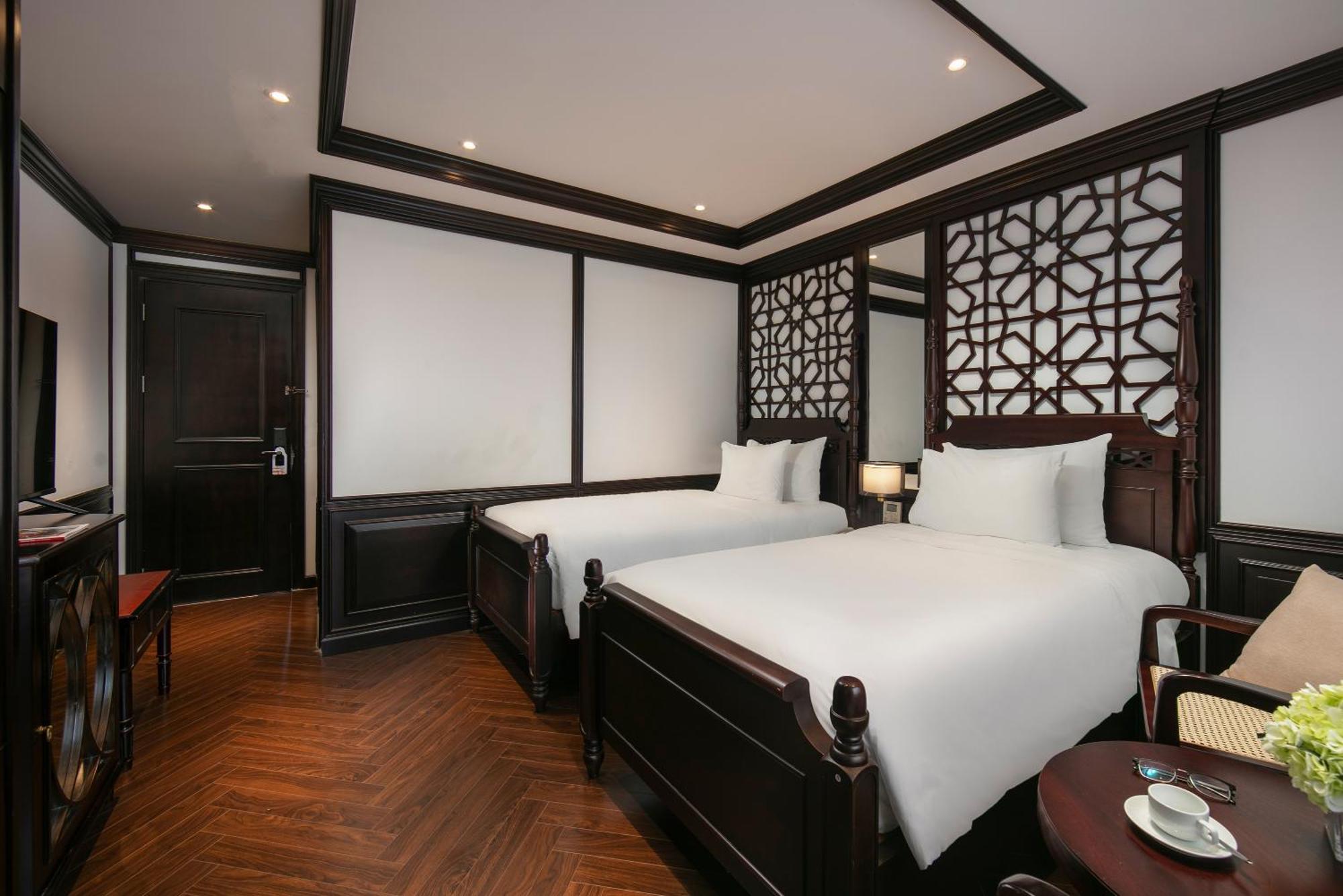 May De Ville Crown Hotel ハノイ市 エクステリア 写真 Deluxe twin room